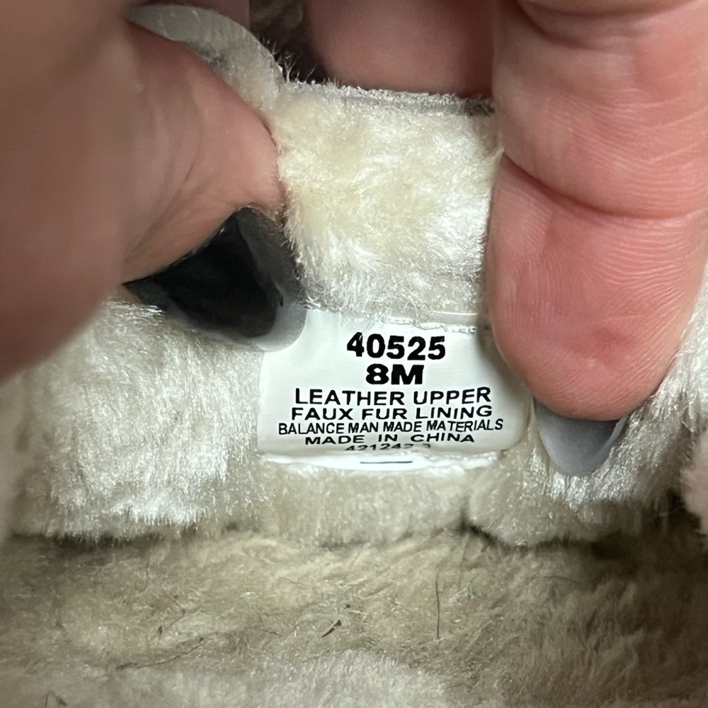 Minnetonka Women's Soft Beige Moccasins - Picture 4 of 4